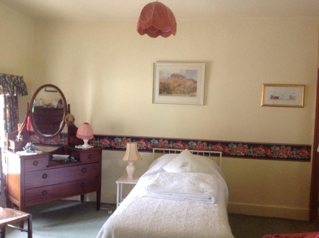 Seaborough Manor Farmhouse Bed & Breakfast Beaminster Room photo